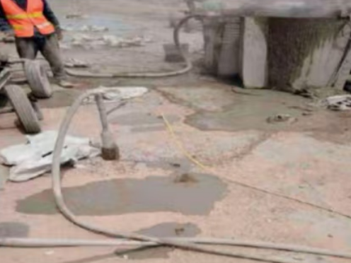 婺城水泥混凝土路面板底注浆技术 路面脱空注浆整治方案